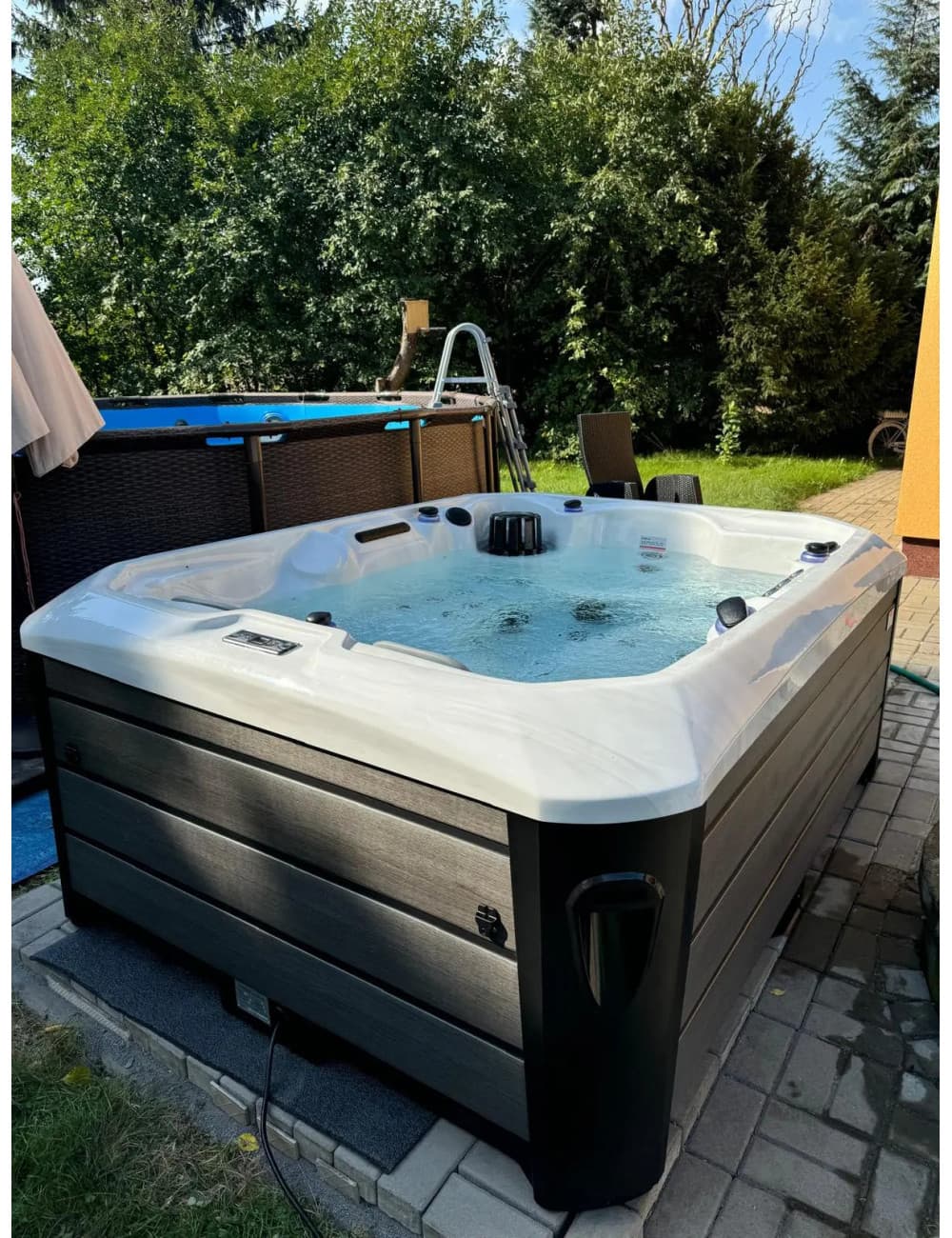 Zahradní jacuzzi Majestic 3