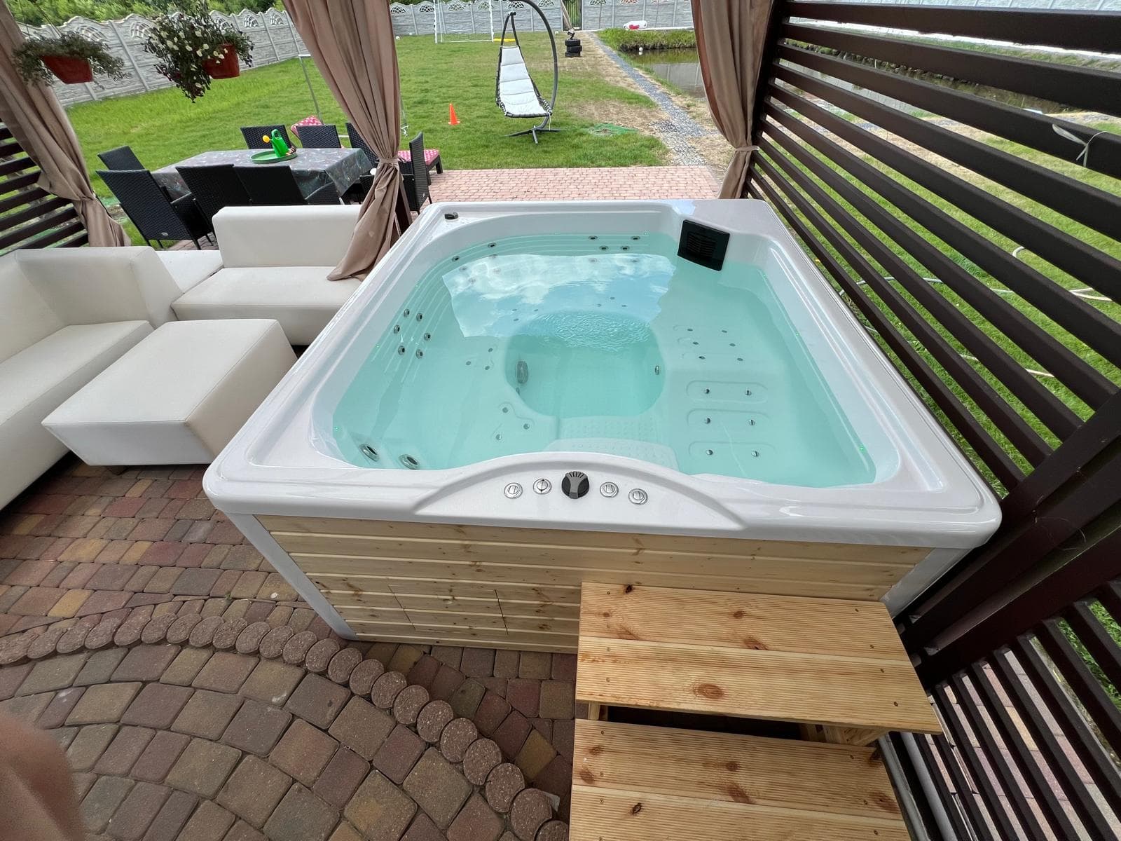 Gold RavonSpa zahradní vířivka — WiFi ovládání